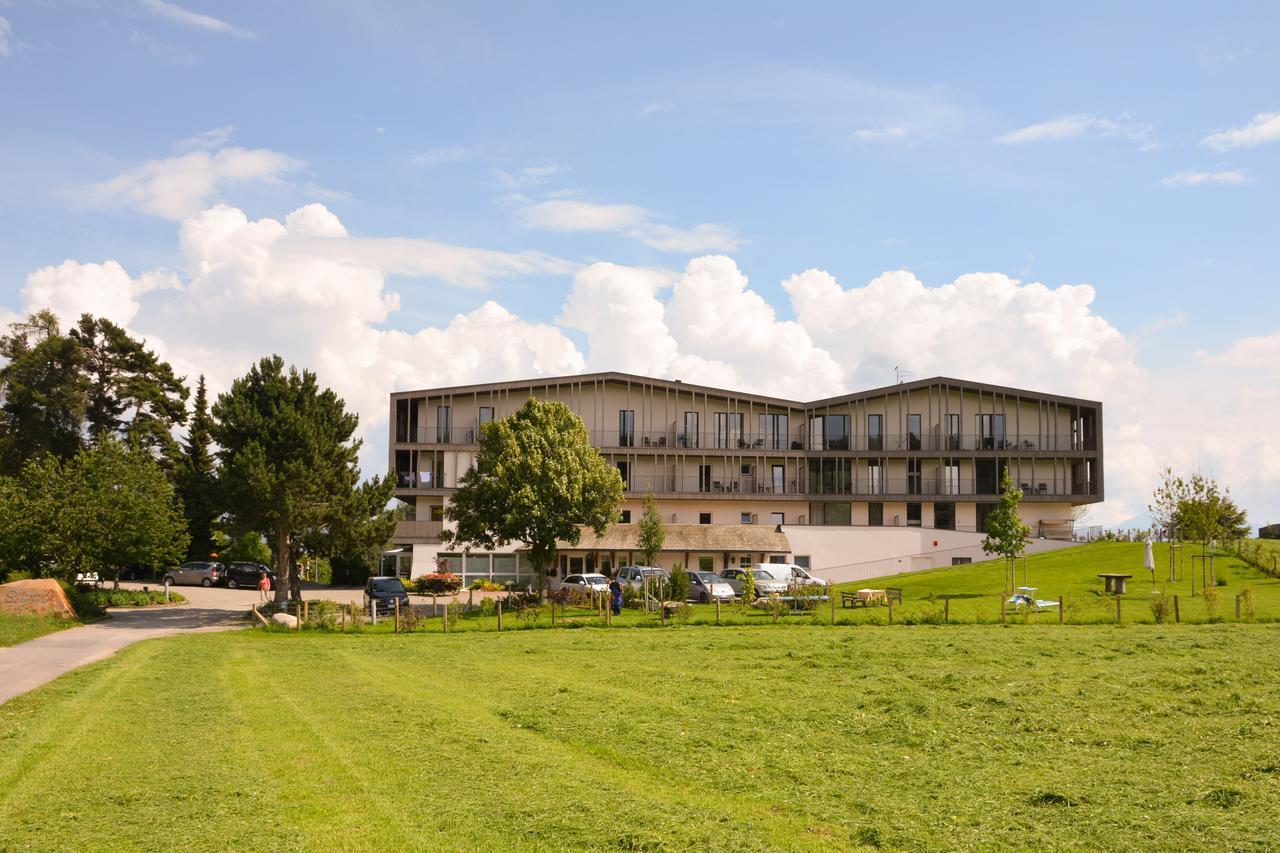 Lichtenstern 3*